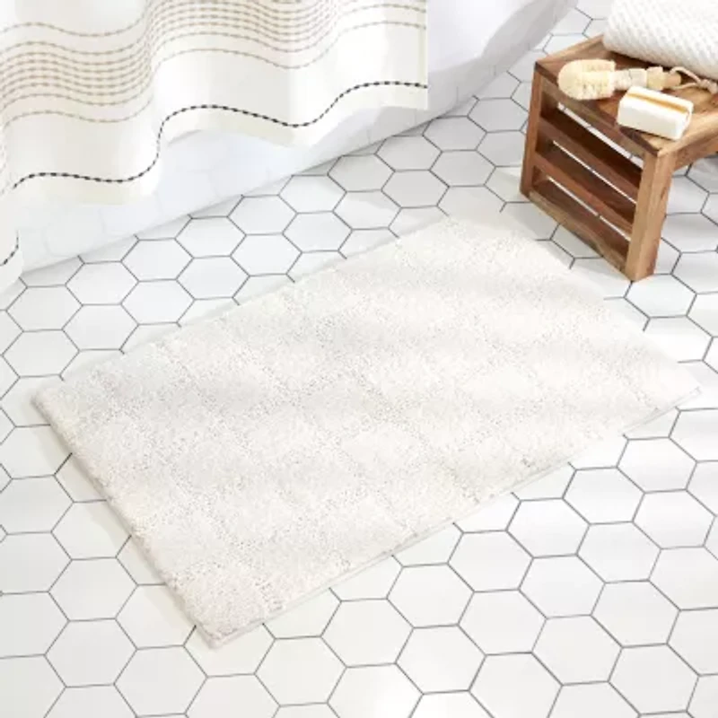 Town And Country Windowpane White Bath Rug