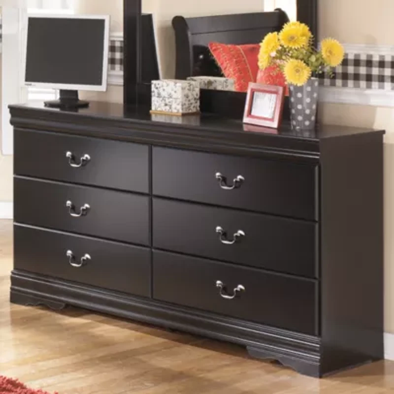 Signature Design by Ashley® Gilmore Dresser