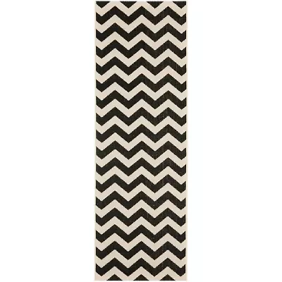 Safavieh Courtyard Collection Cennetig Chevron Indoor/Outdoor Runner Rug
