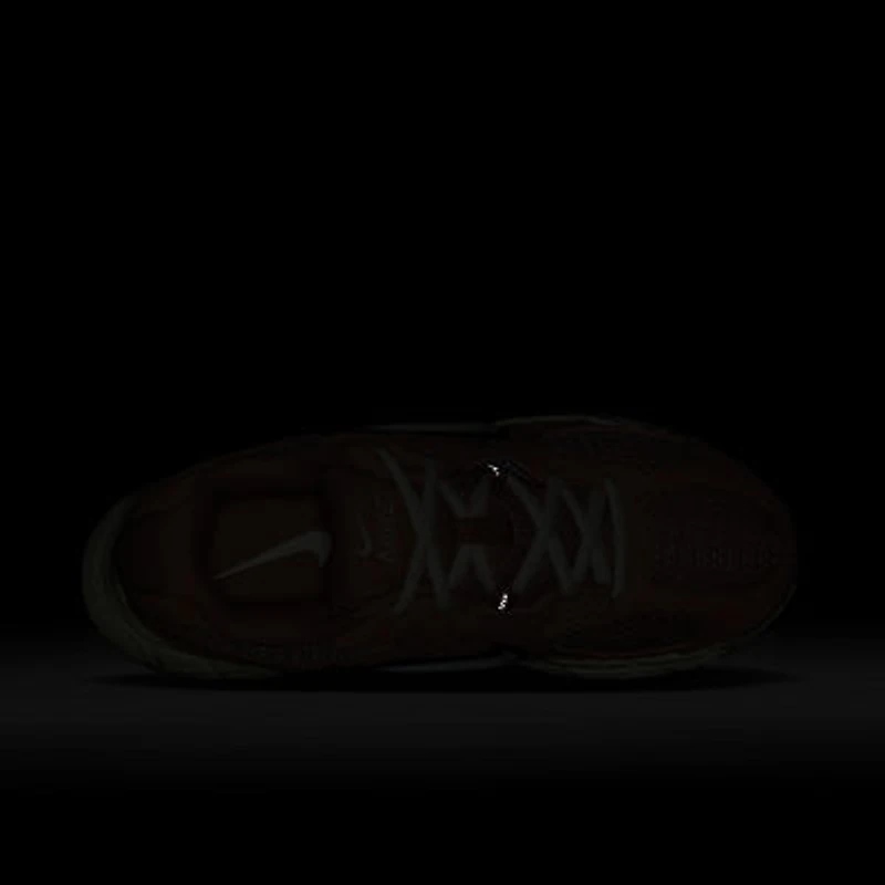 Nike V5 RNR Suede Womens Sneakers