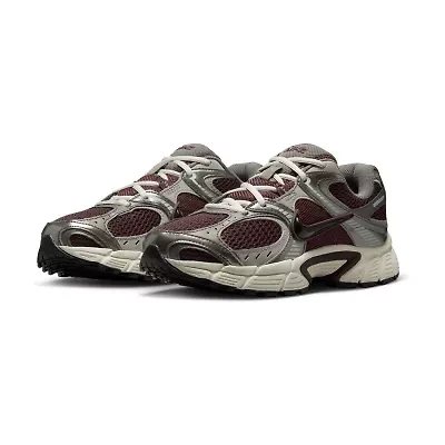 Nike V5 RNR Womens Sneakers