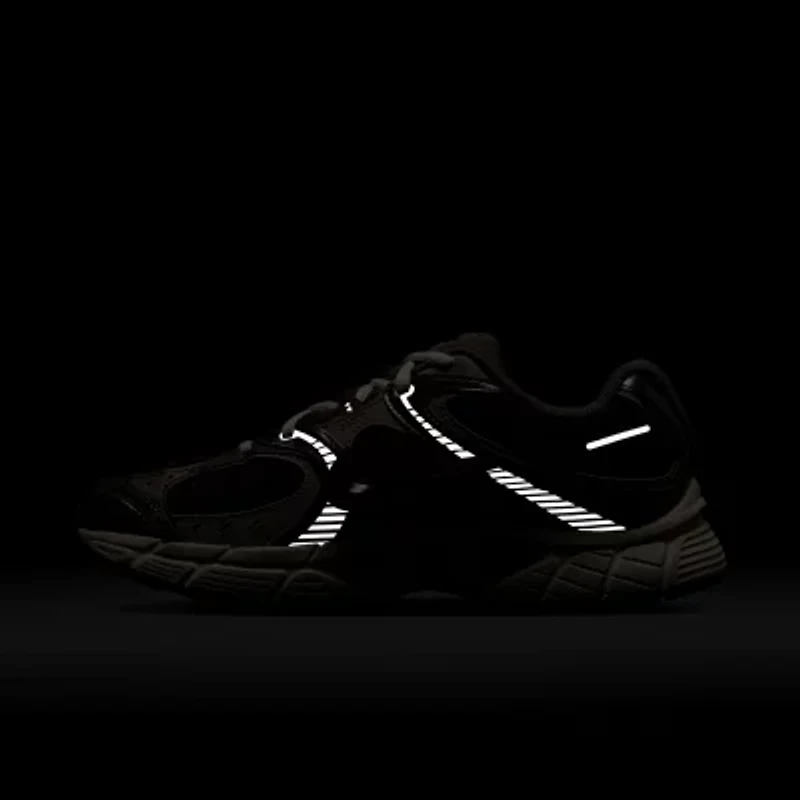 Nike V5 RNR Womens Sneakers