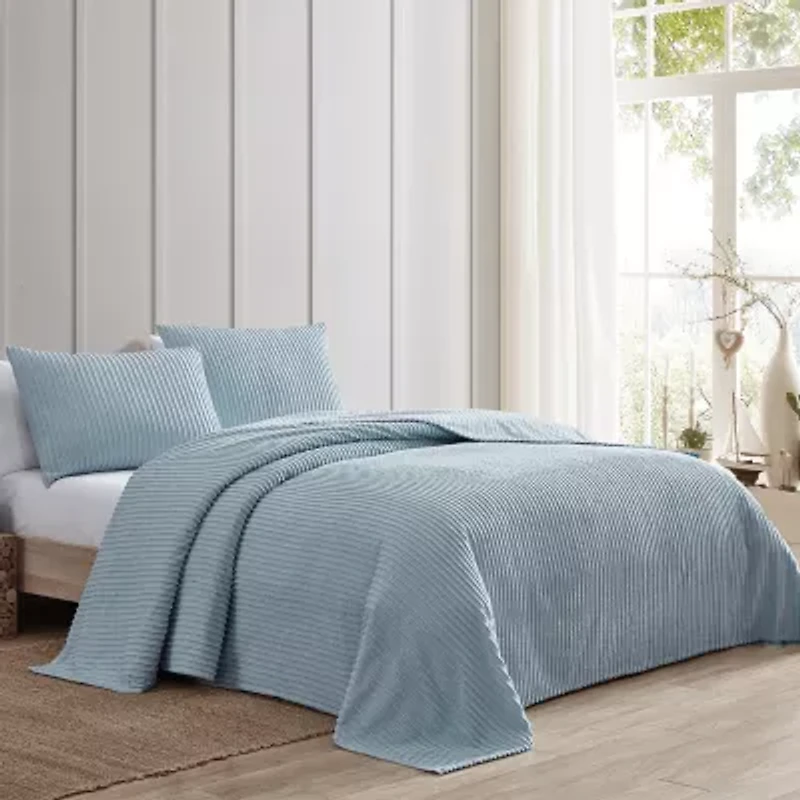 Beatrice Home Fashions Channel Chenille Bedspread