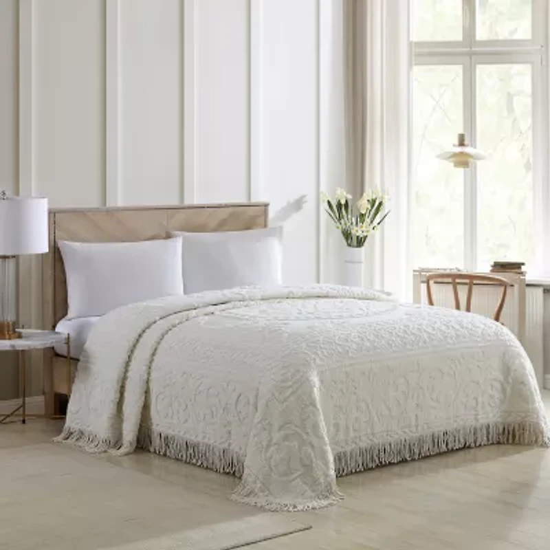 Beatrice Home Fashions Medallion Embellished Bedspread