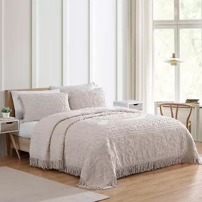Beatrice Home Fashions Medallion Embellished Bedspread