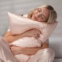 Casual Comfort Luxurious 100% Mulberry Silk Pillowcase