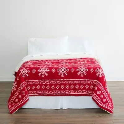 North Pole Trading Co. Sherpa Reversible Comforter