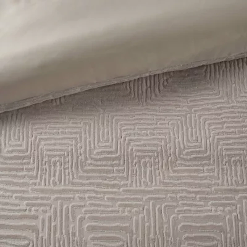 Madison Park Signature Pescal Velvet 8-pc Comforter Set with Decorative Pillows