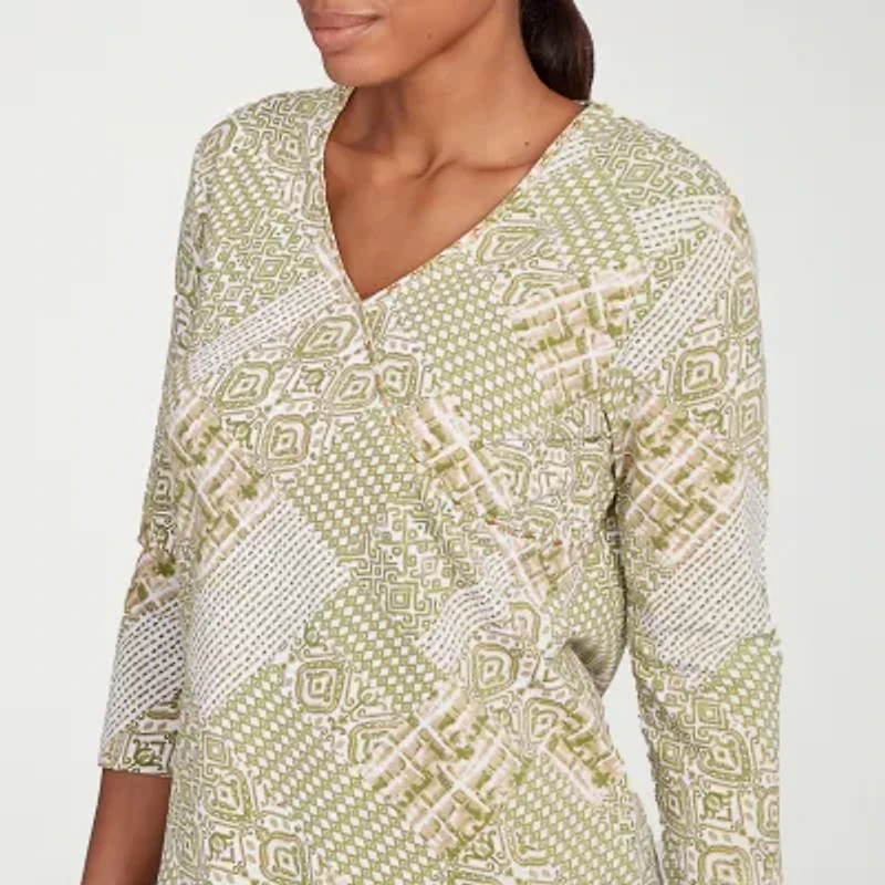Hearts Of Palm Womens V Neck 3/4 Sleeve Petite T-Shirt