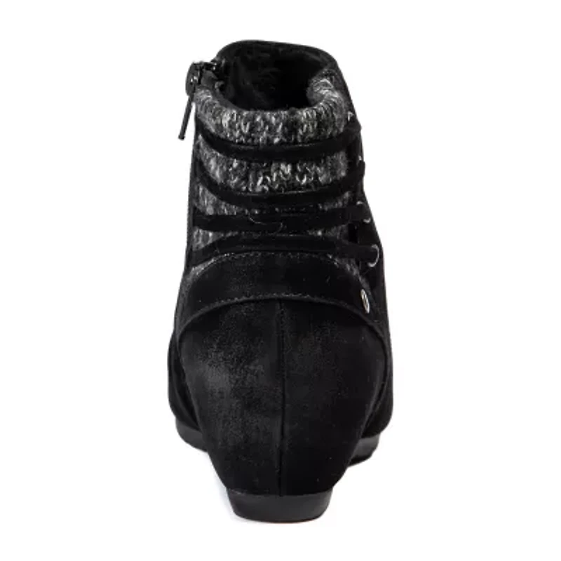 Baretraps Womens Peanut Wedge Heel Booties