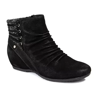 Baretraps Womens Peanut Wedge Heel Booties