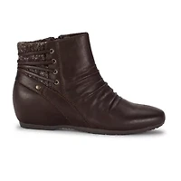 Baretraps Womens Peanut Wedge Heel Booties