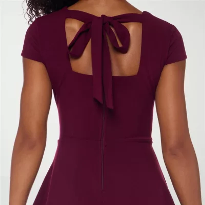 B. Smart Womens Short Sleeve Juniors Fit + Flare Dress