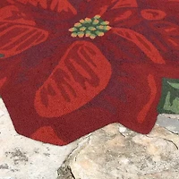 Liora Manne Frontporch Poinsettia Indoor/Outdoor Wedge Accent Rug