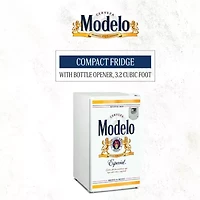 Modelo Compact Fridge with Bottle Opener- 90 L/ 95 Qt 3.2 Cu Ft