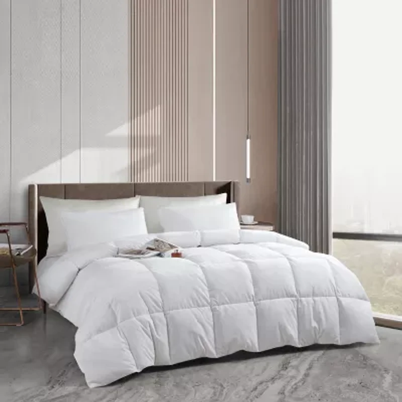 Serta® Midweight Down Hypoallergenic Comforter