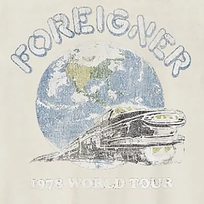 Womens Juniors Short Sleeve Regular Fit Graphic T-Shirt