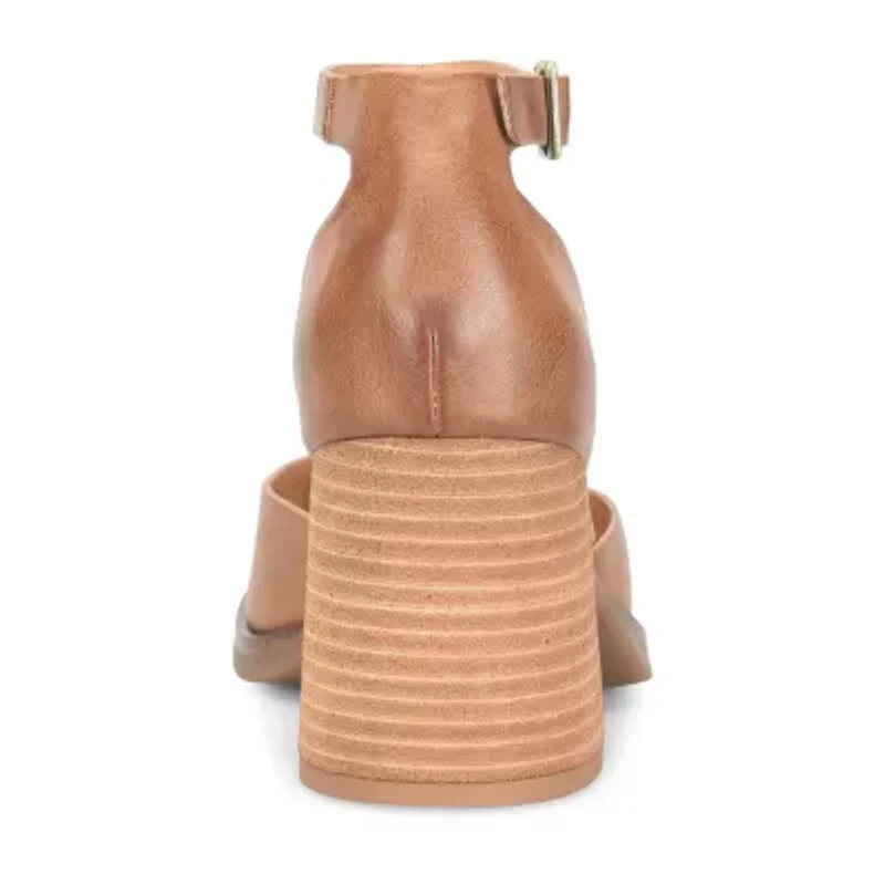 Korks Girls Almond Closed Toe Stacked Heel Pumps