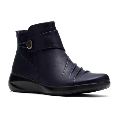 Clarks Womens Flat Heel Booties