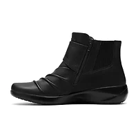 Clarks Womens Flat Heel Booties