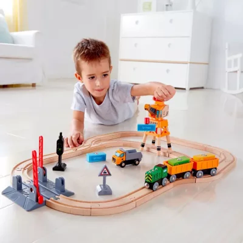 Hape Crossing & Crane Truck