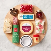 Hickory Farms Holiday Wreath Charcuterie Kit