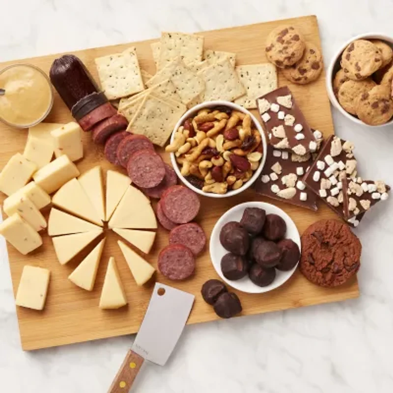 Hickory Farms Share the Season Holiday Cutting Board Set