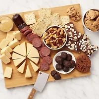 Hickory Farms Share the Season Holiday Cutting Board Set