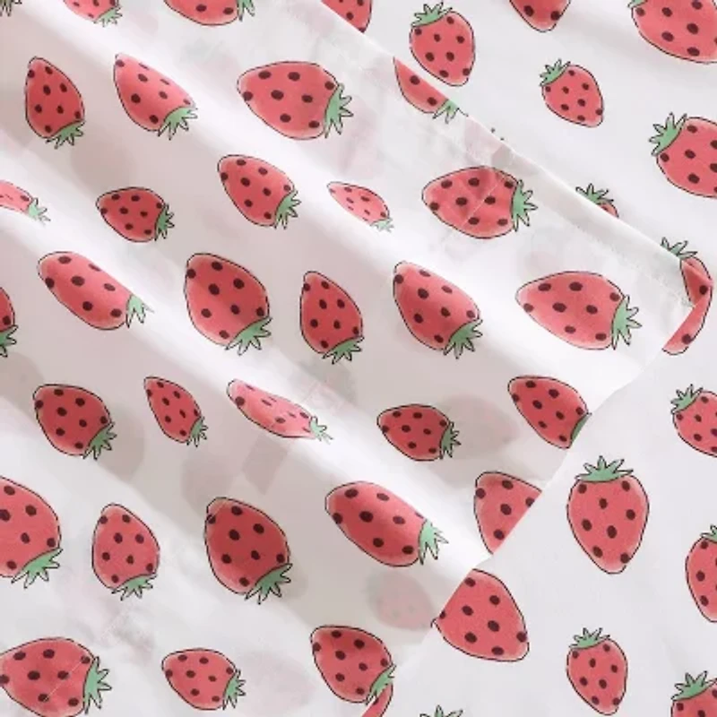 Poppy & Fritz Strawberry Picnic Sheet Set