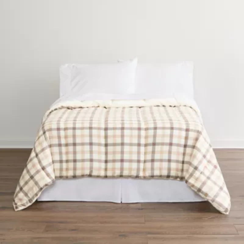Home Expressions Plush Ultra Soft Down Alternative Reversible Comforter
