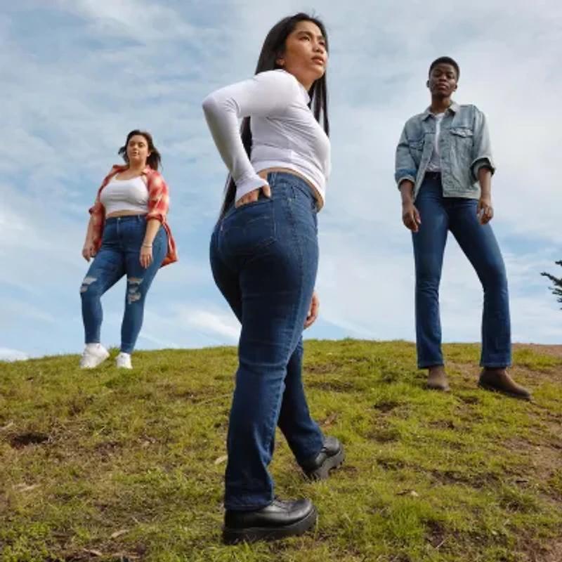 Levi's® Womens Mid Rise Classic Bootcut Jean