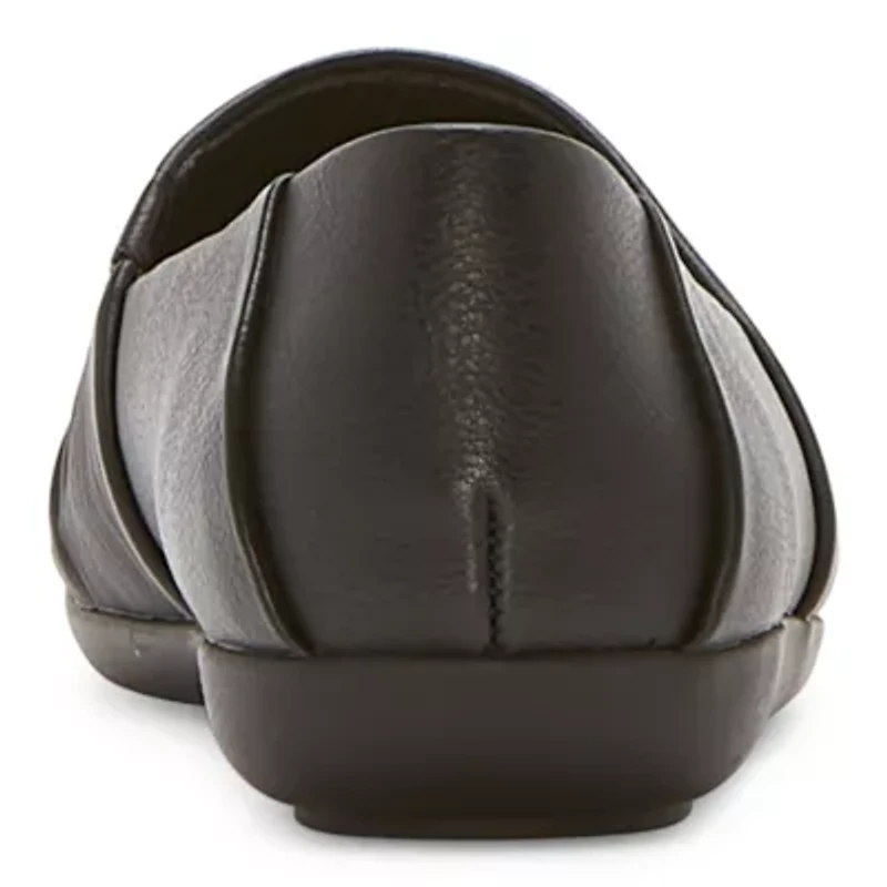 Baretraps Piper Womens Round Closed Toe Slip-On Shoe