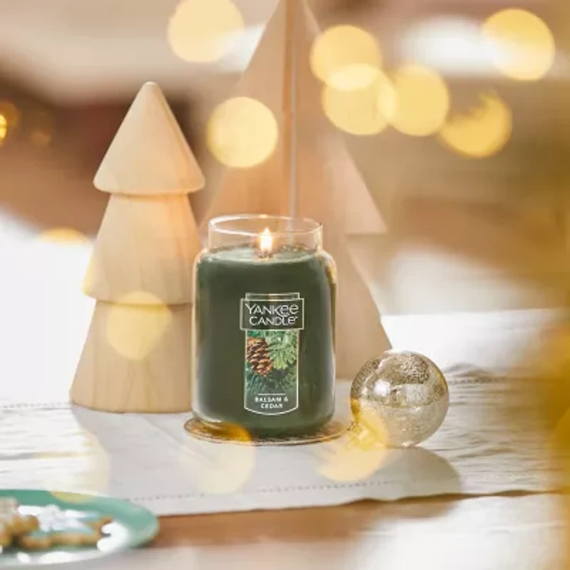 Yankee Candle Balsam & Cedar Original Large Single Wick Scented Jar Candle