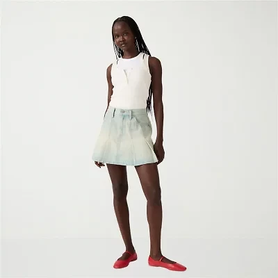 Levi's® Women's  Mid Rise Mini Pleated Skirt