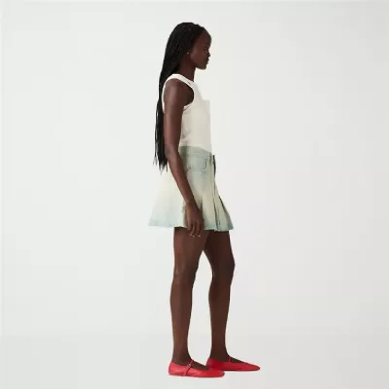 Levi's® Women's  Mid Rise Mini Pleated Skirt