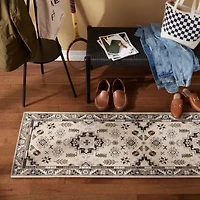 Town And Country Livie Medallion Washable 24" X 72" Indoor Rectangular Runner