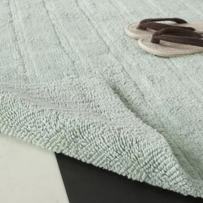 Safavieh Spa Stripe Tufted Bath Rug