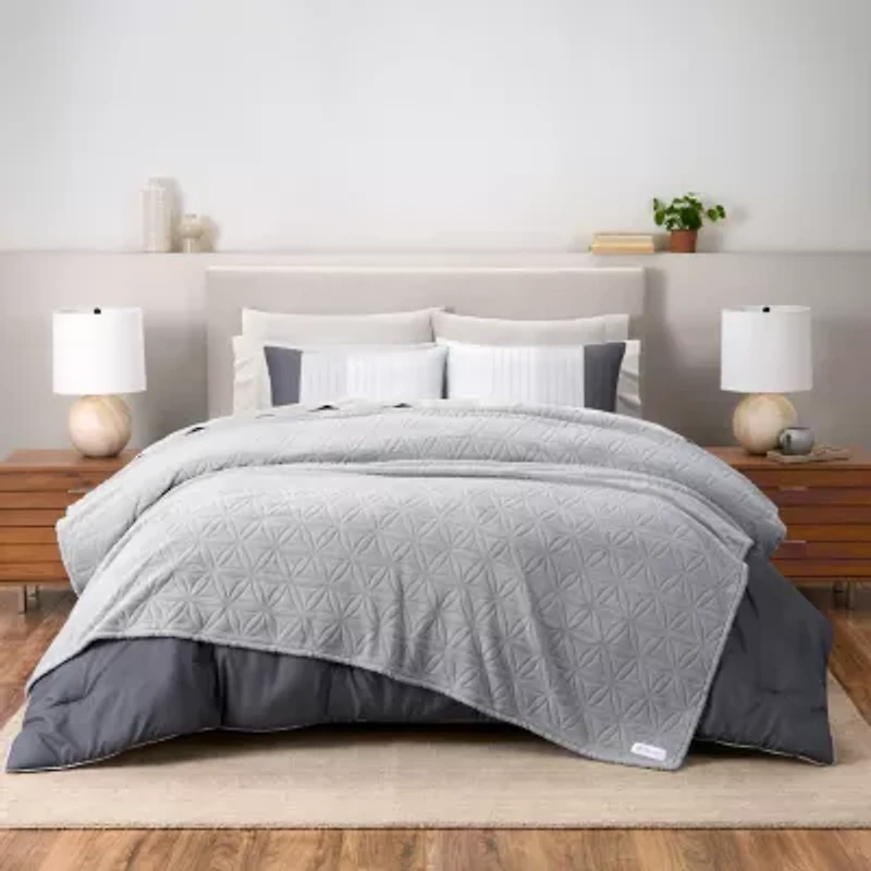 Gaiam Velvetloft Plush Lightweight Blanket