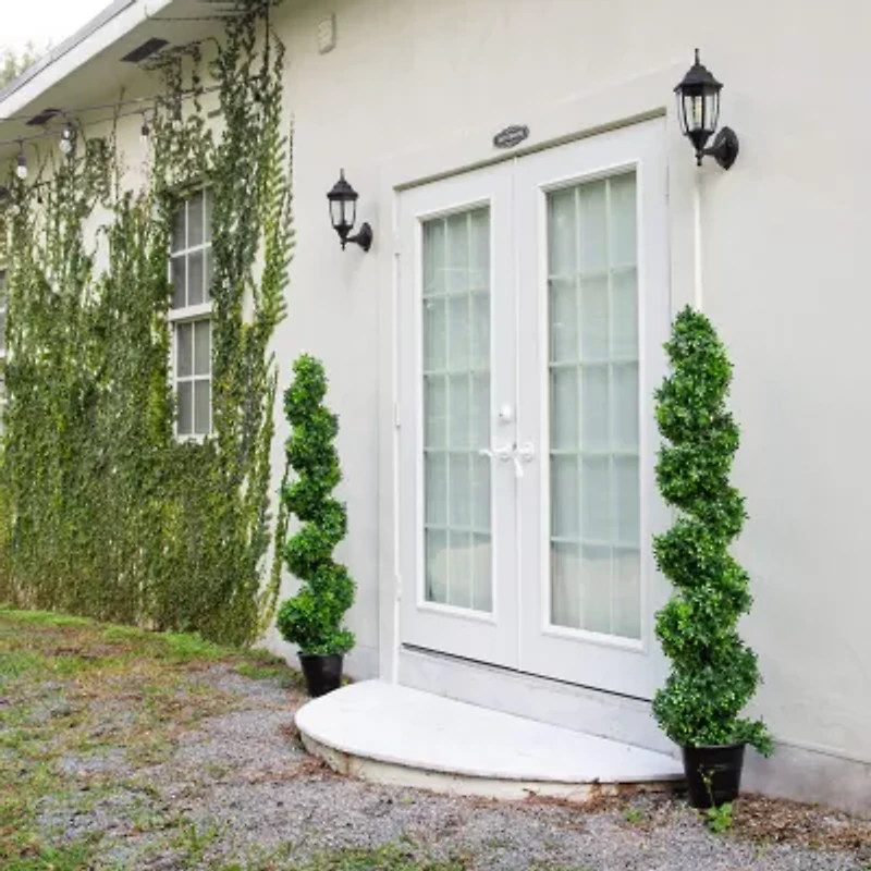 Nearly Natural 5ft. Green Boxwood Topiary