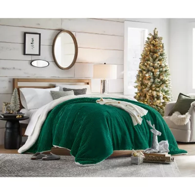 North Pole Trading Co. Ribbed Mink To Sherpa Reversible Comforter