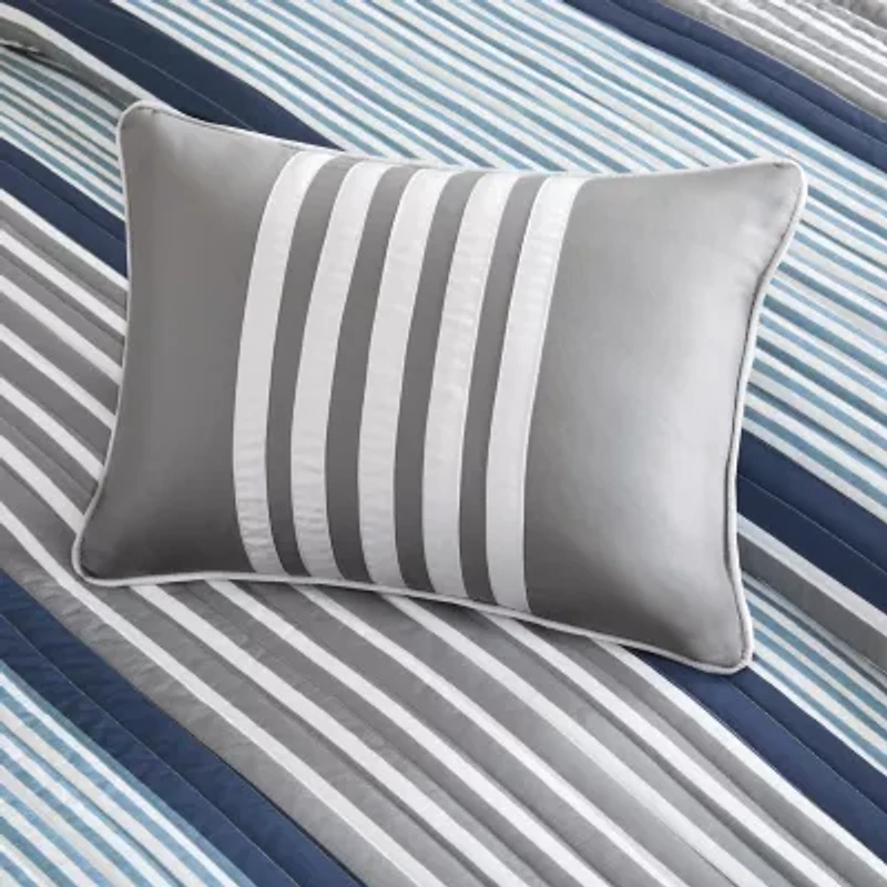 Intelligent Design Matteo Reversible Quilt Set With Throw Pillows