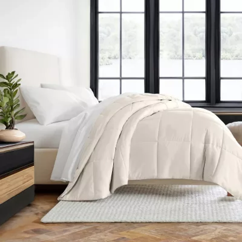 Casual Comfort Premium Ultra Soft Down Alternative Lightweight Wrinkle Resistant Comforter