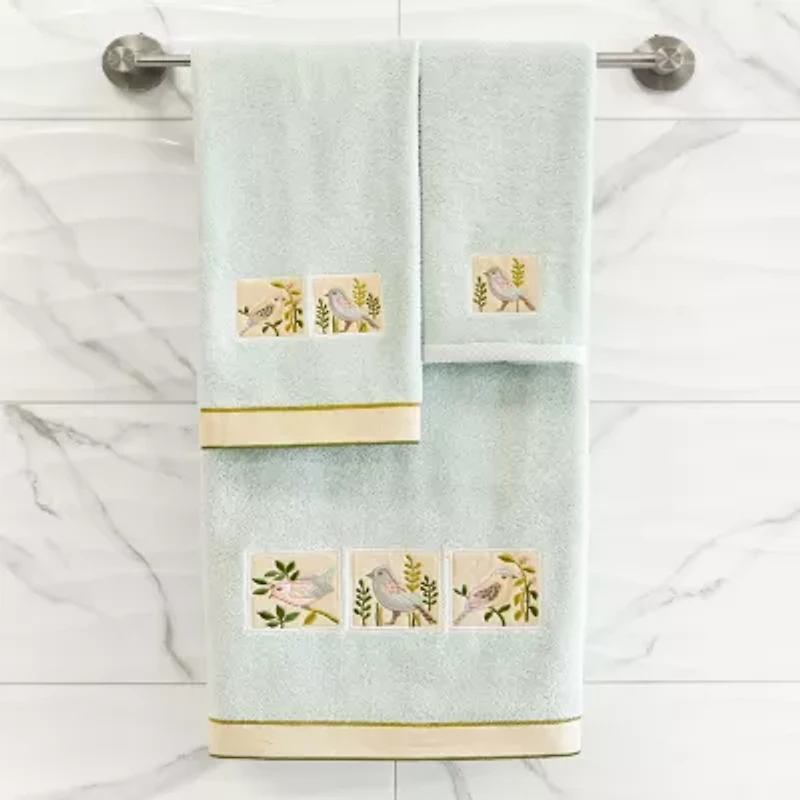 Linum Home Textiles Belinda 2-pc. Embellished Animal Bath Towel