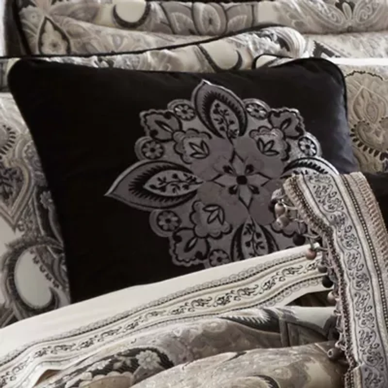 Queen Street Giselle Square Throw Pillow