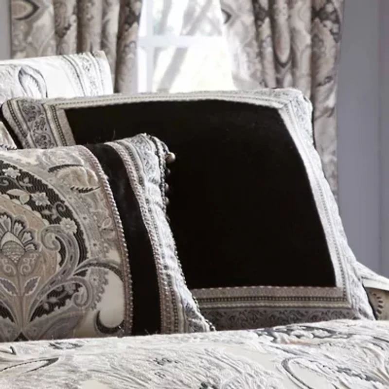 Queen Street Giselle 18x18 Square Throw Pillow
