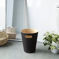 Umbra 2 Gallon Trash Can