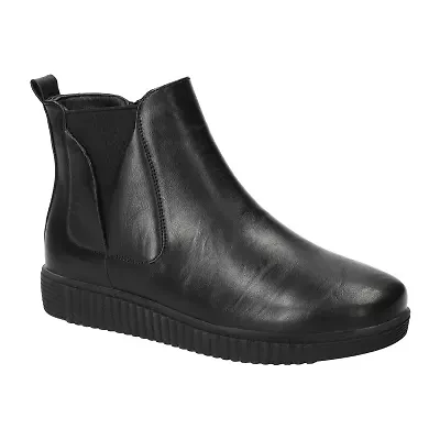 Easy Street Womens Wyatt Flat Heel Booties