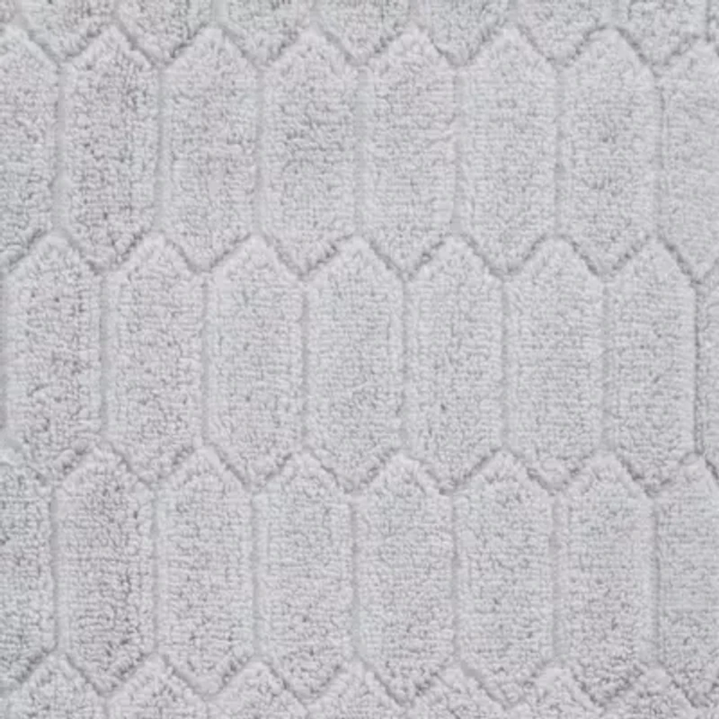 Liz Claiborne Signature Plush Textured Bath Towel