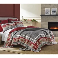 North Pole Trading Co. Gingerbread House Quilt Set