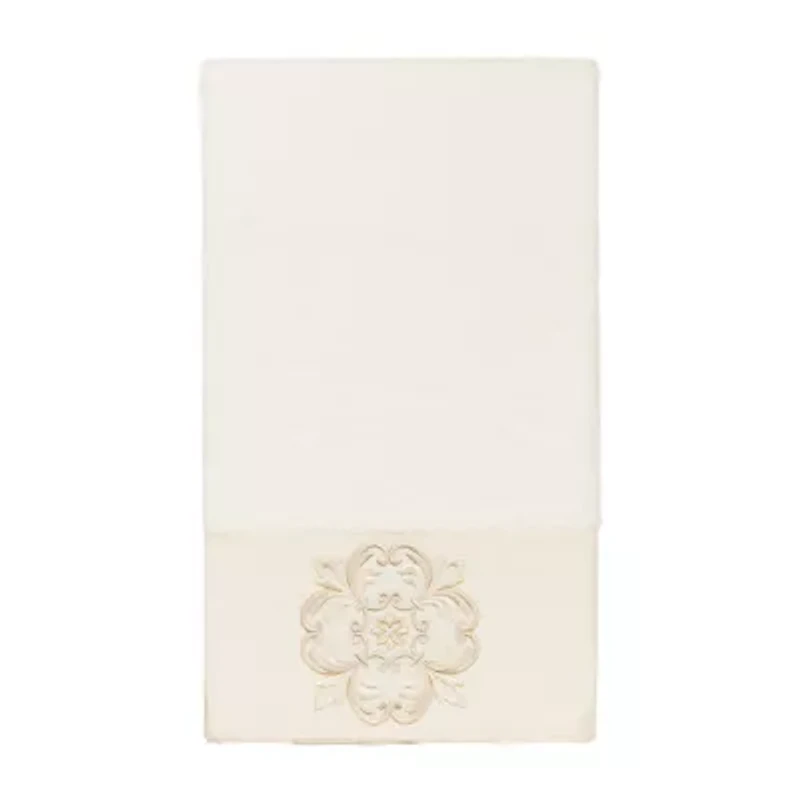 Linum Home Textiles Alyssa Embellished Medallion Bath Towel